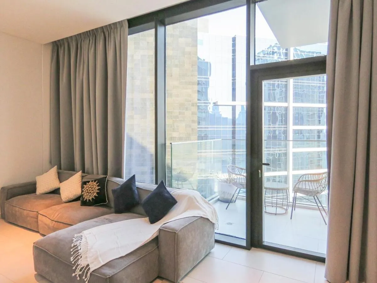 Luxury Living , Beautiful Layout Dubai 0*,