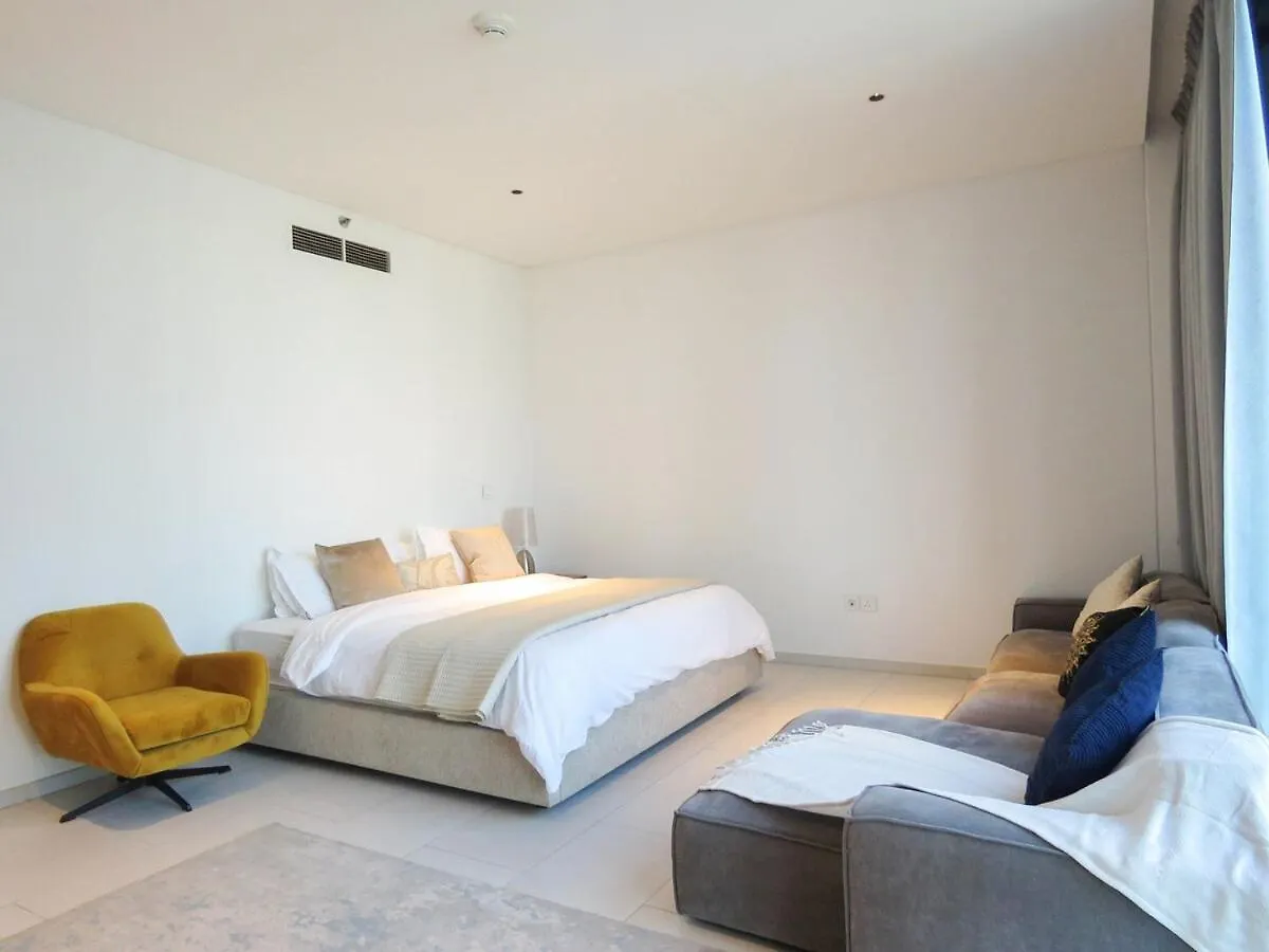 Luxury Living , Beautiful Layout Дубай Апартаменты